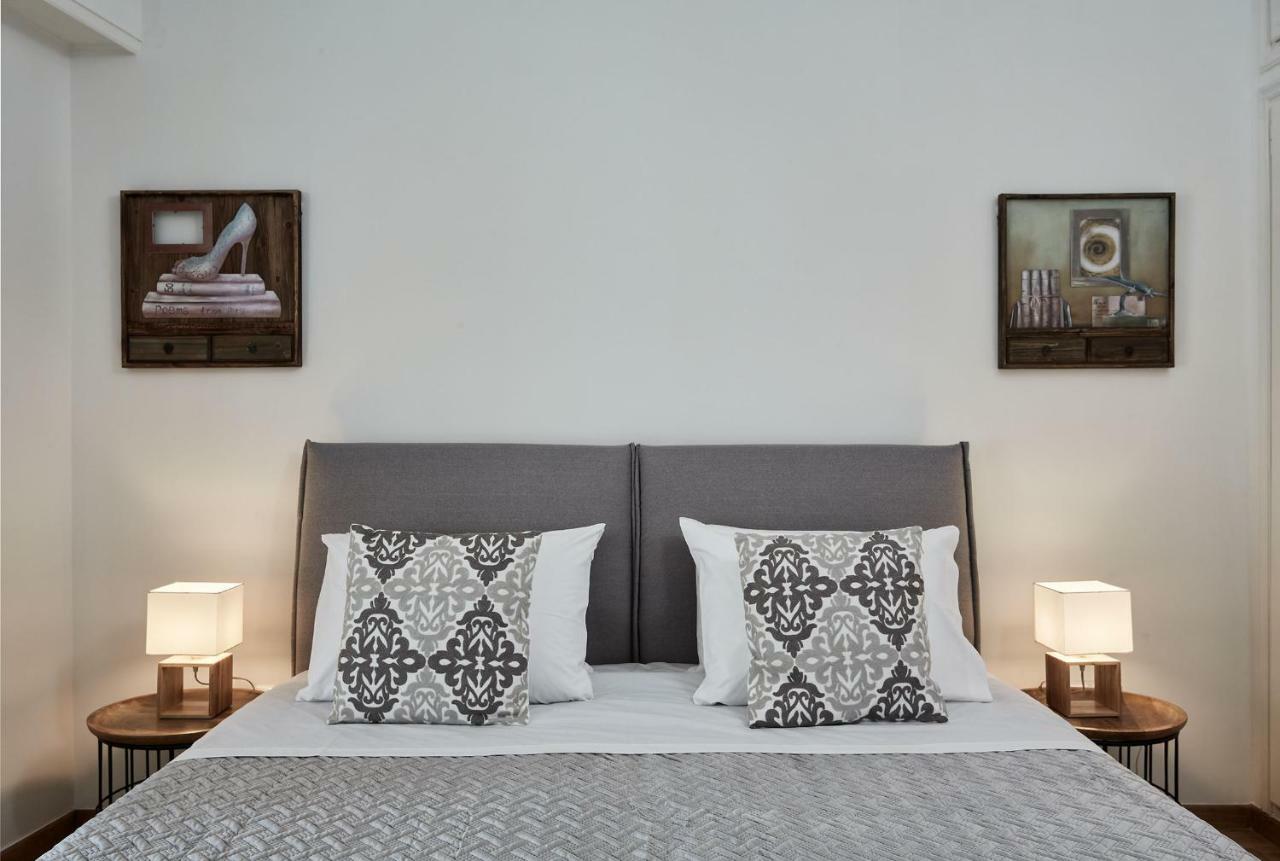 Chic One Bd Apartment With Hilton View Athen Eksteriør bilde